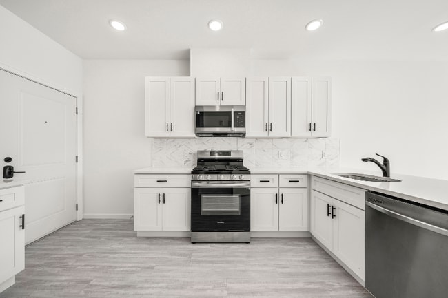 51 E Main St unit 205, Bergenfield, NJ 07621 - photo 4