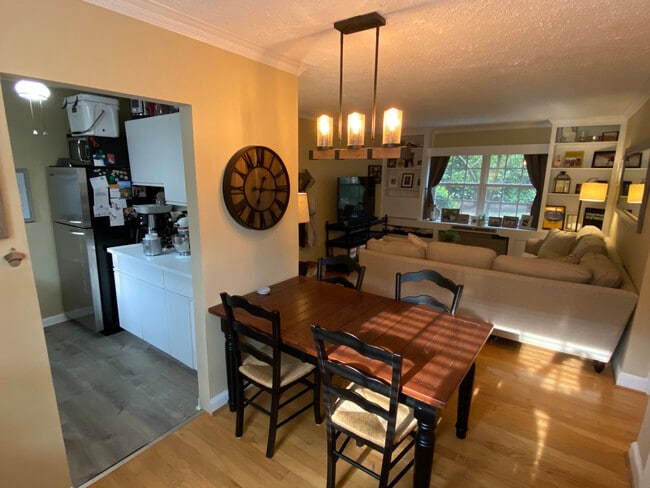 1628 W Abingdon Dr unit 101, Alexandria, VA 22314 - photo 7