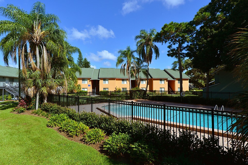 Alta Mar at Broadwater Apartments 3901 38th Ave S, Saint Petersburg