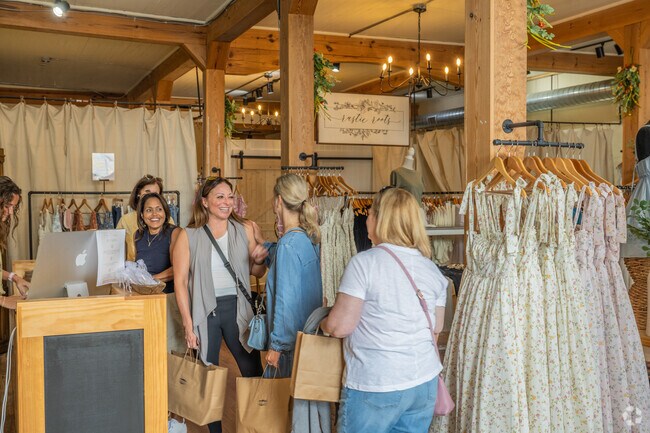 Rustic Root is a trendy boutique located in downtown Ellijay.