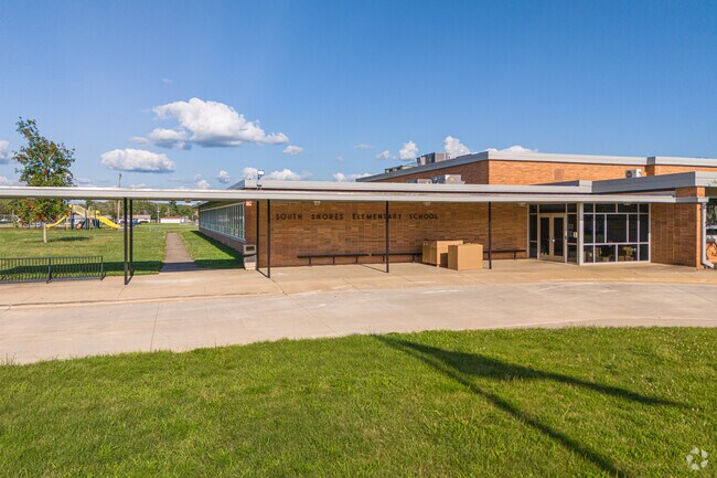 South Shores Elementary School is an excellent school for all types of students.