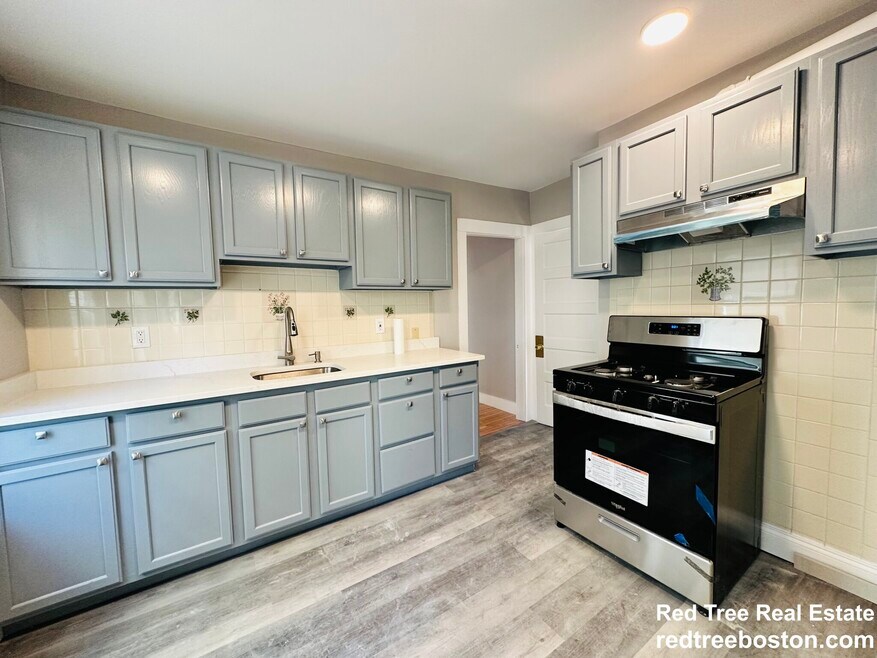 6 Mortimer Place unit 1, Somerville, MA 02145 - photo 1