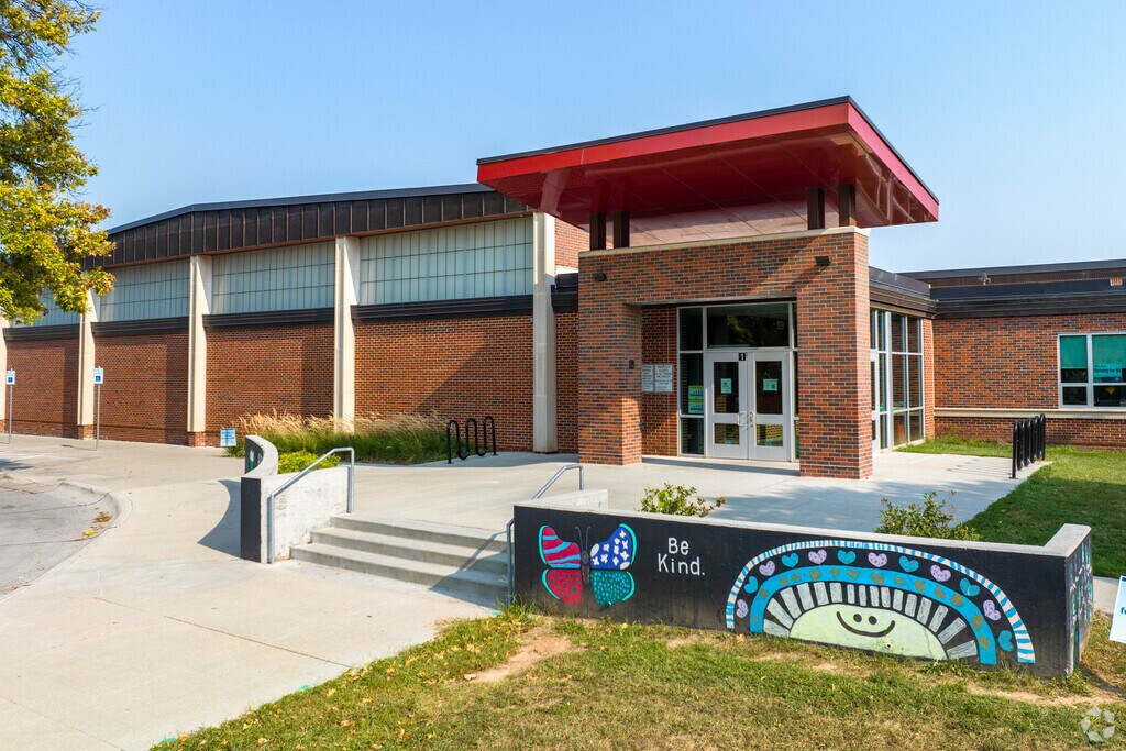 Oak Valley Elementary School serves students in PK through K-6.