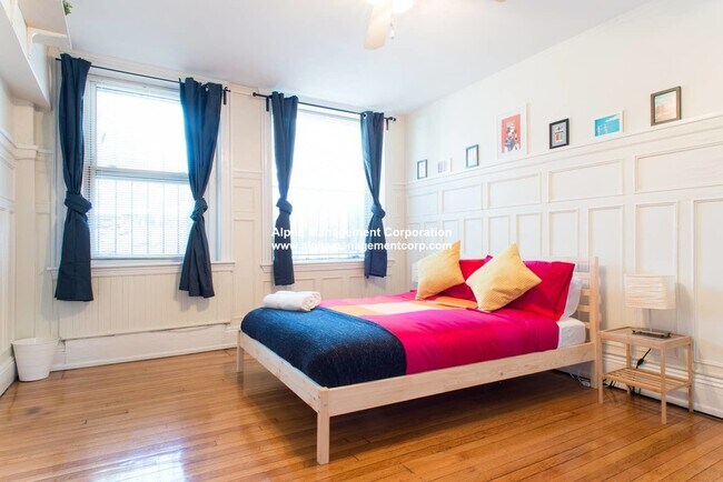 1232 Beacon St unit 1, Brookline, MA 02446 - photo 3