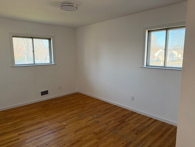 280 Pemaco Ln unit 1B, Uniondale, NY 11553 - photo 5