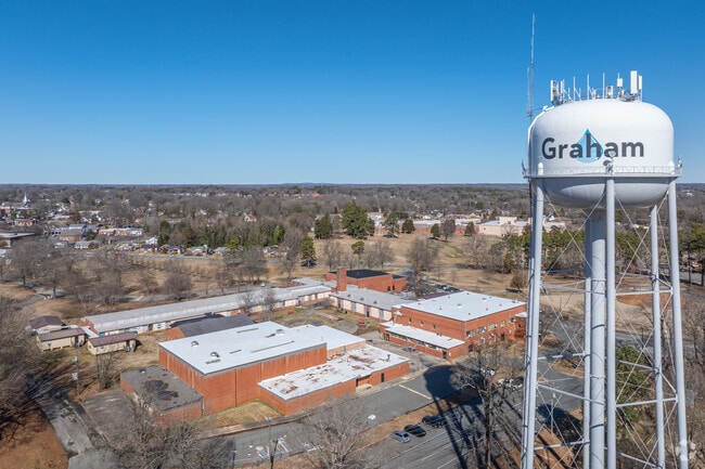 The Alamance-Burlington School System, serving Graham, earns a B rating from Niche.