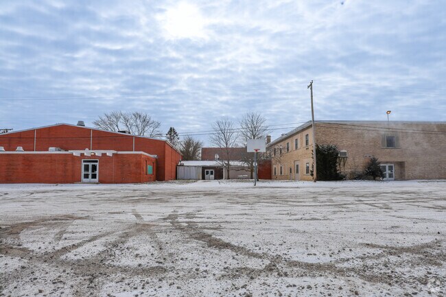 South Amherst Middle School, Amherst