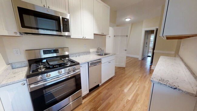 413 Washington St unit 1, Cambridge, MA 02139 - photo 3