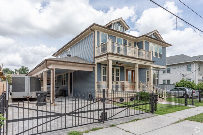 Newly constructed craftsman-style homes are becoming common in Arabi.
