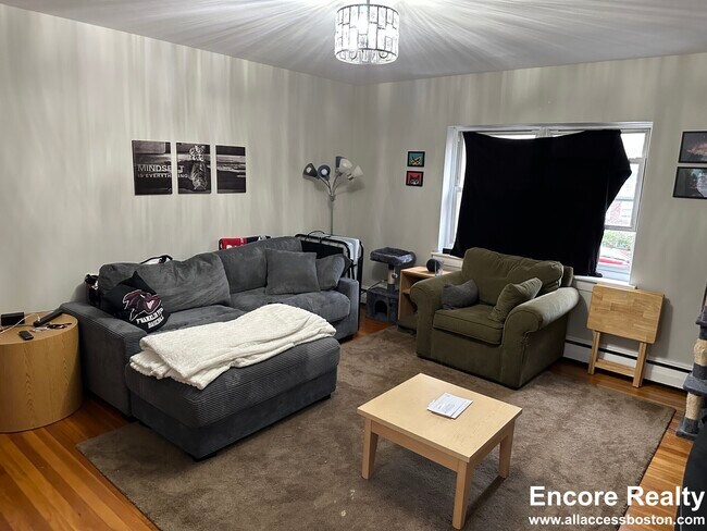 65 Chiswick Rd unit 10, Brighton, MA 02135 - photo 3