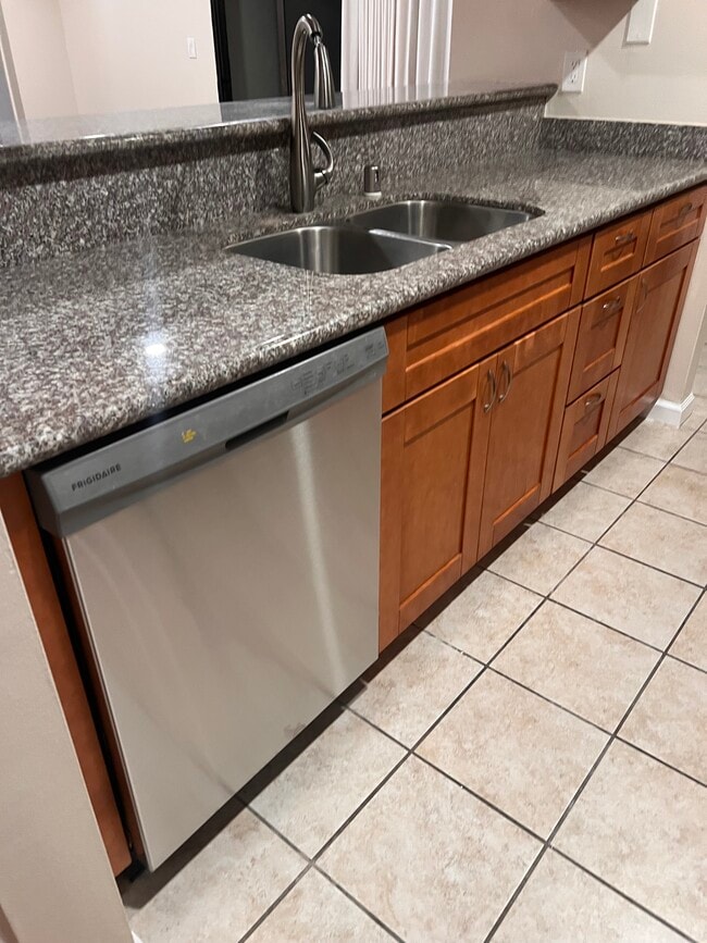 281 Juana Ave unit 304, San Leandro, CA 94577 - photo 3