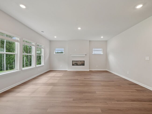 2889 Sweet Red Cir, Braselton, GA 30517 - photo 3