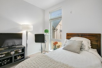 422 11th Ave E, Seattle, WA 98102