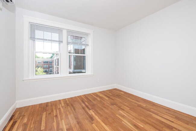 18 A Forest St unit 43, Cambridge, MA 02140 - photo 4