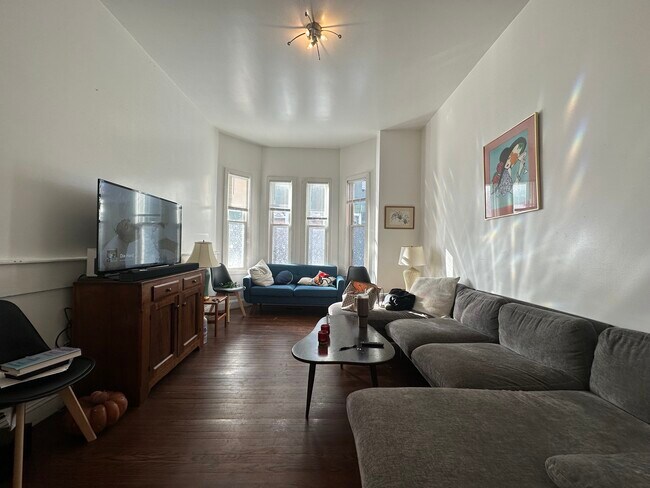 24 Ashford St unit 2, Allston, MA 02134 - photo 2