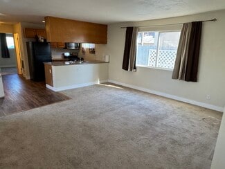 10920 Apricot St Unit A, Oakland, CA 94603