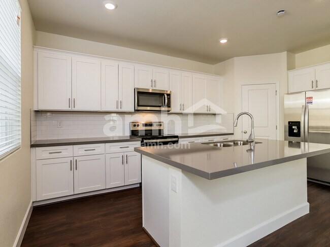 13877 E 101st Ave, Commerce City, CO 80022 - photo 3