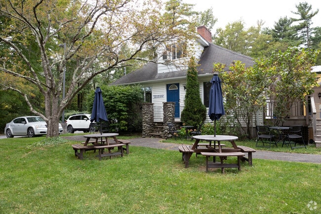 Catering to the grades of PreK-6th.