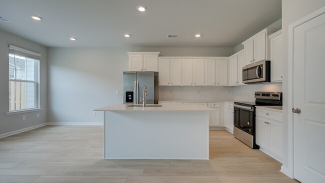 352 Navigator Ln, McDonough, GA 30253 - photo 4