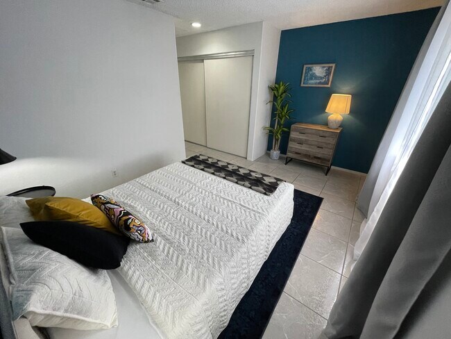 1800 Edmond St unit 1 BedRoom, Las Vegas, NV 89146 - photo 4