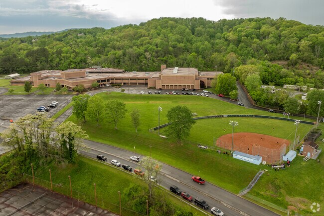 Sullivan Heights Middle School in Kingsport is rated C-plus by Niche.