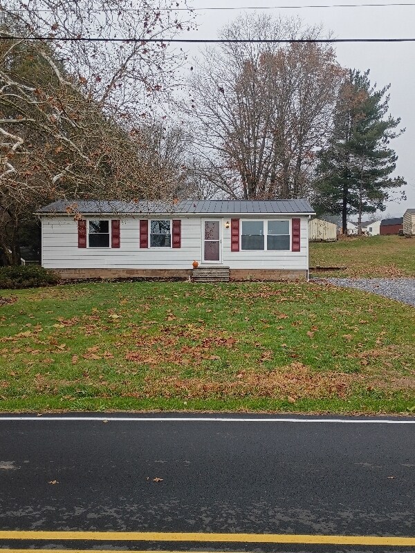 2314 N Penryn Rd, Manheim, PA 17545