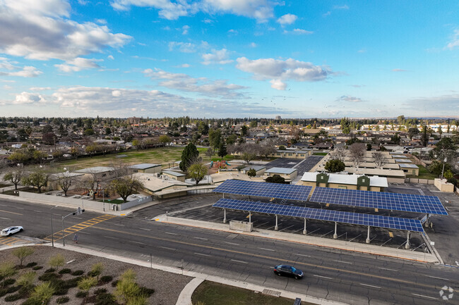 Stine Elementary Serves K - 6th grade levels in Bakersfield, Ca.