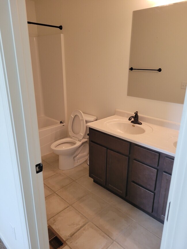 1849 Red Bertrand Ct, Sioux City, IA 51105 - photo 5