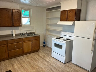 505 Pennsylvania Ave Unit 1st Floor, Irwin, PA 15642