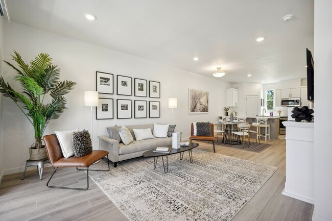 Holmes Park Townhomes, Oregon City, OR 97045 - photo 3