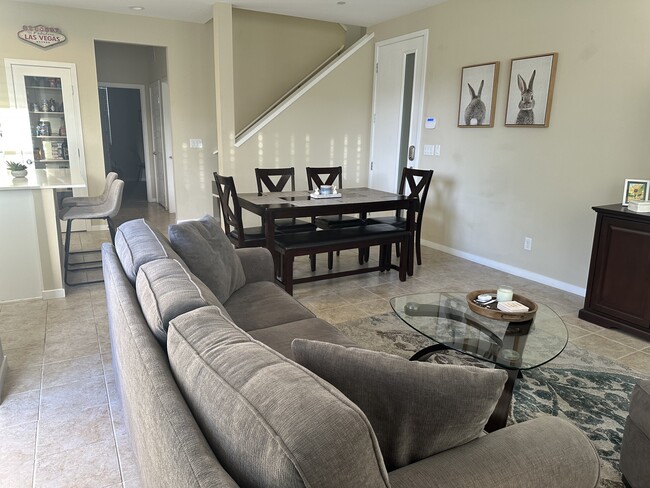 11257 Rainbow Peak Ave unit 201, Las Vegas, NV 89135 - photo 3