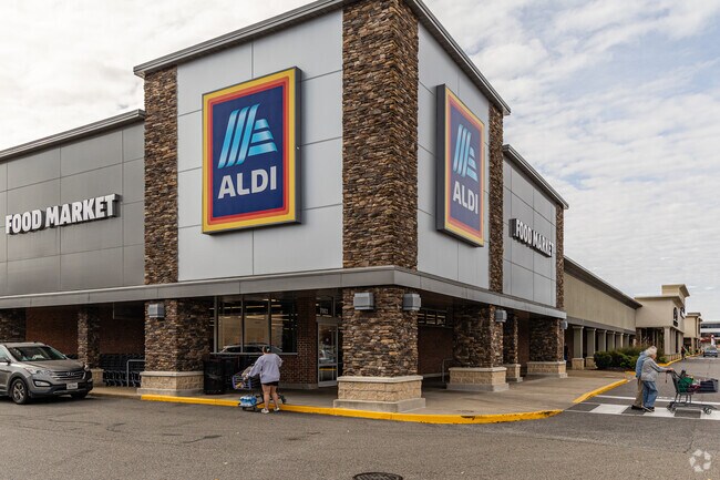 Aldi supplies Mechanicsville residents with fresh foods at competitive prices.
