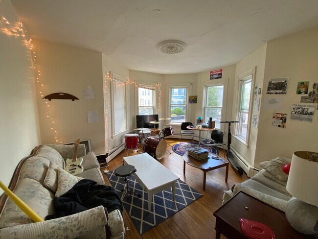 140 Calumet St unit 1, Roxbury Crossing, MA 02120 - photo 7