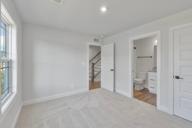 115 Bracewell Ln, Yorktown, VA 23692 - photo 6