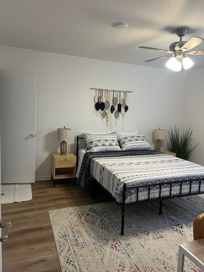 2530 Rolling View Dr SE unit D, Smyrna, GA 30080 - photo 2