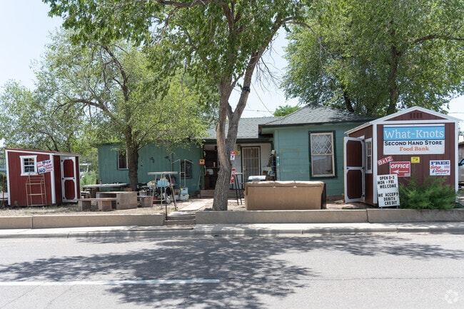 What Knots is a second-hand store and food-bank in Ash Fork.