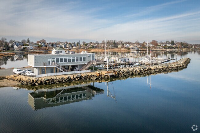 Rhode Island Yacht Club blends dining and boating for a perfect experience in Cranston, RI.