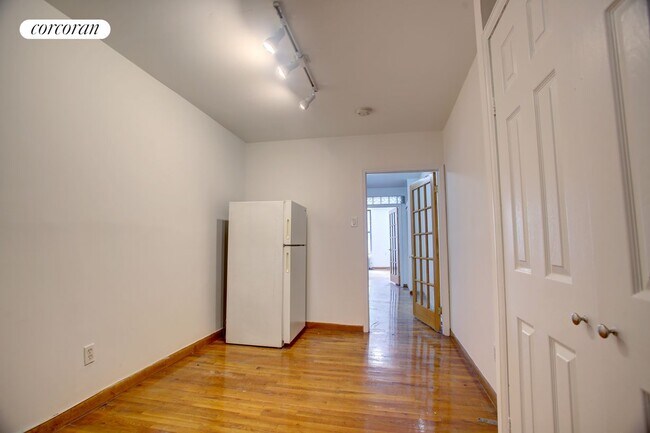 1136 1st Ave, New York, NY 10065 - photo 4