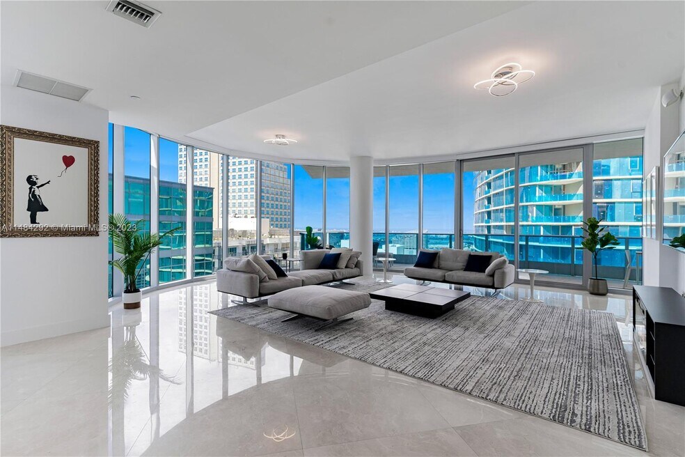 200 S Biscayne Blvd unit 5001, Miami, FL 33131 - photo 1