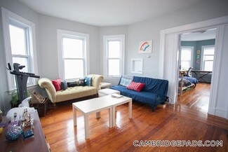 173 Rindge Ave Unit 3R, Cambridge, MA 02140