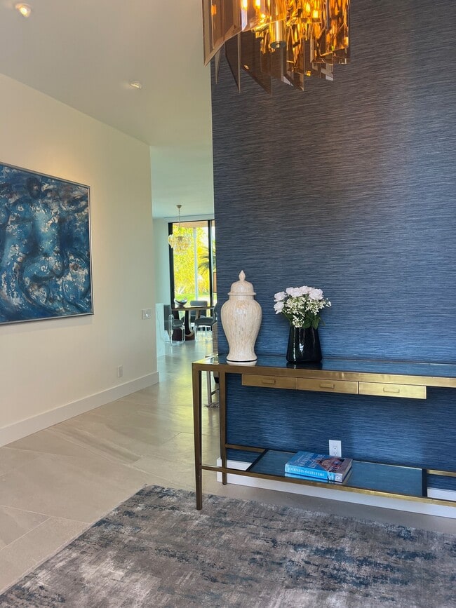 WELCOME!! Front foyer