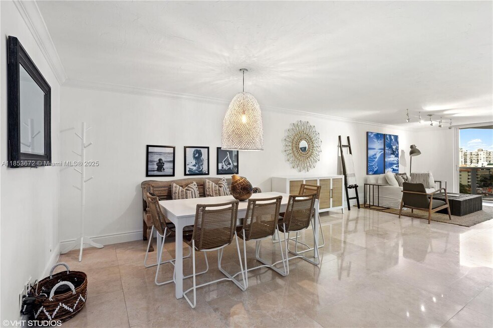 The Riviera unit 909, Miami Beach, FL 33140 - photo 1