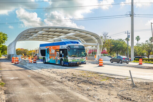 Metrobus service along Biscayne Drive connects Leisure City to greater Miami.
