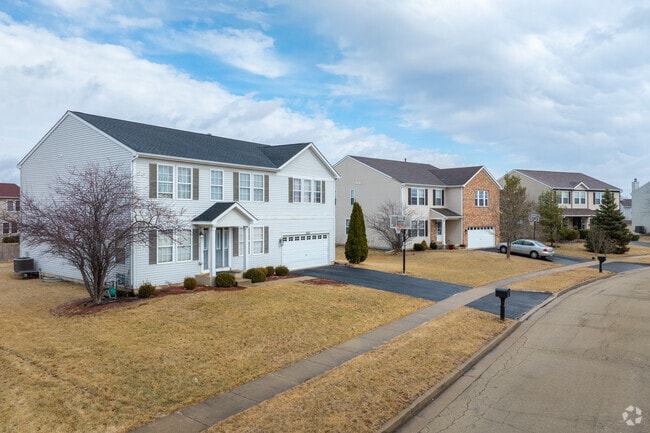 New Traditional homes and new developments are found on the outskirts of Belvidere.