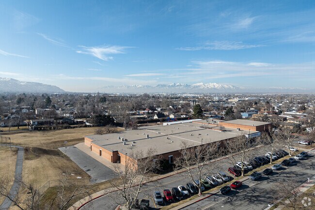 Woods Cross Elementary serves students in Kindergarten to Sixth Grade in Woods Cross.