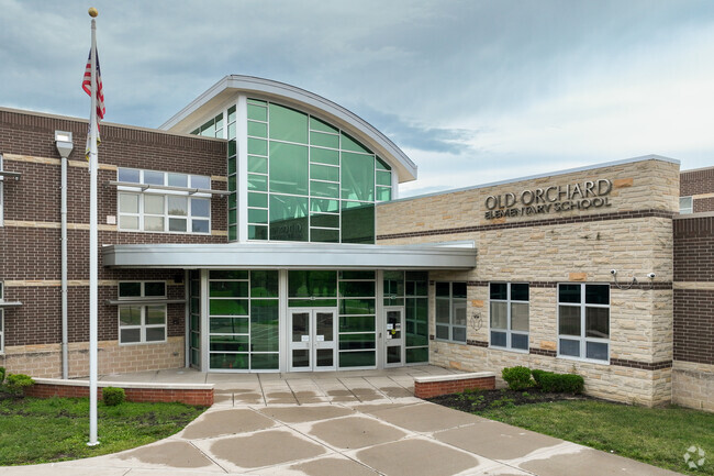 Old Orchard Elementary Entrance