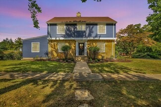 1212 W Healey St, Champaign, IL 61821