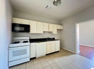 132 Stegman St Unit 3L, Jersey City, NJ 07305