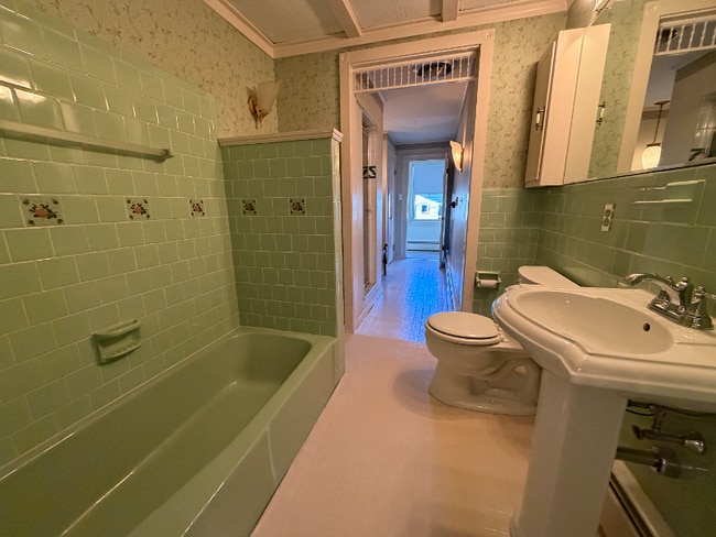 529 Park Ave unit 1, Woonsocket, RI 02895 - photo 3