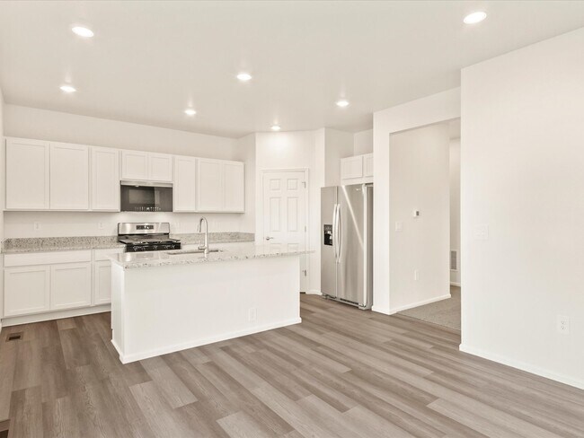 851 Forest Canyon Rd unit 37074556, Severance, CO 80550 - photo 2